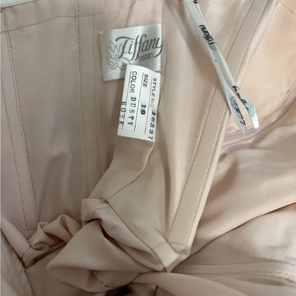 🌸 Pink Grad/Prom Dress – Excellent Condition!🌸 - Picture 4 of 8